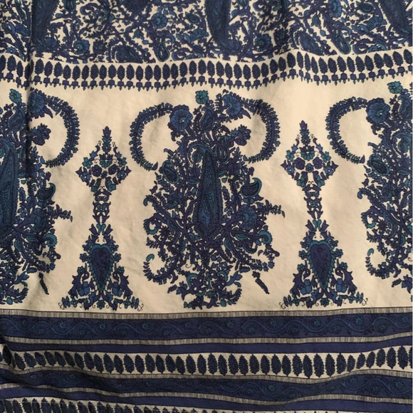 Sz 6 skirt, slit on side - Picture 7 of 7